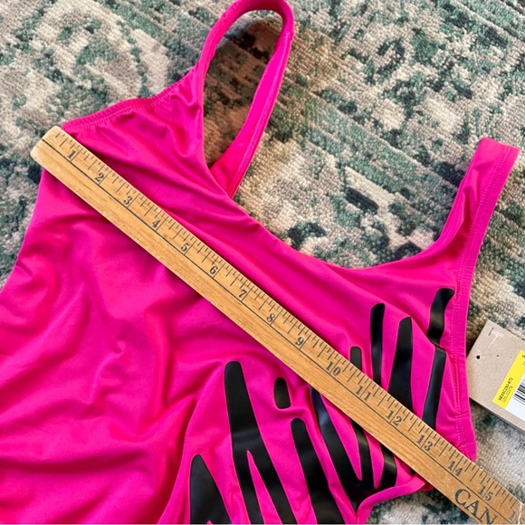 NWT Nike Dark Pink One Piece Swimsuit Bathing Swim Suit Small New Summer Beach - Picture 14 of 14